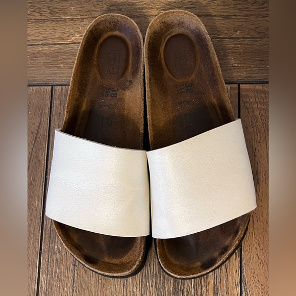 Birkenstock Betula White Leather Sandals Slides size 38 Women’s  7 Soft Footbed - Picture 5 of 9